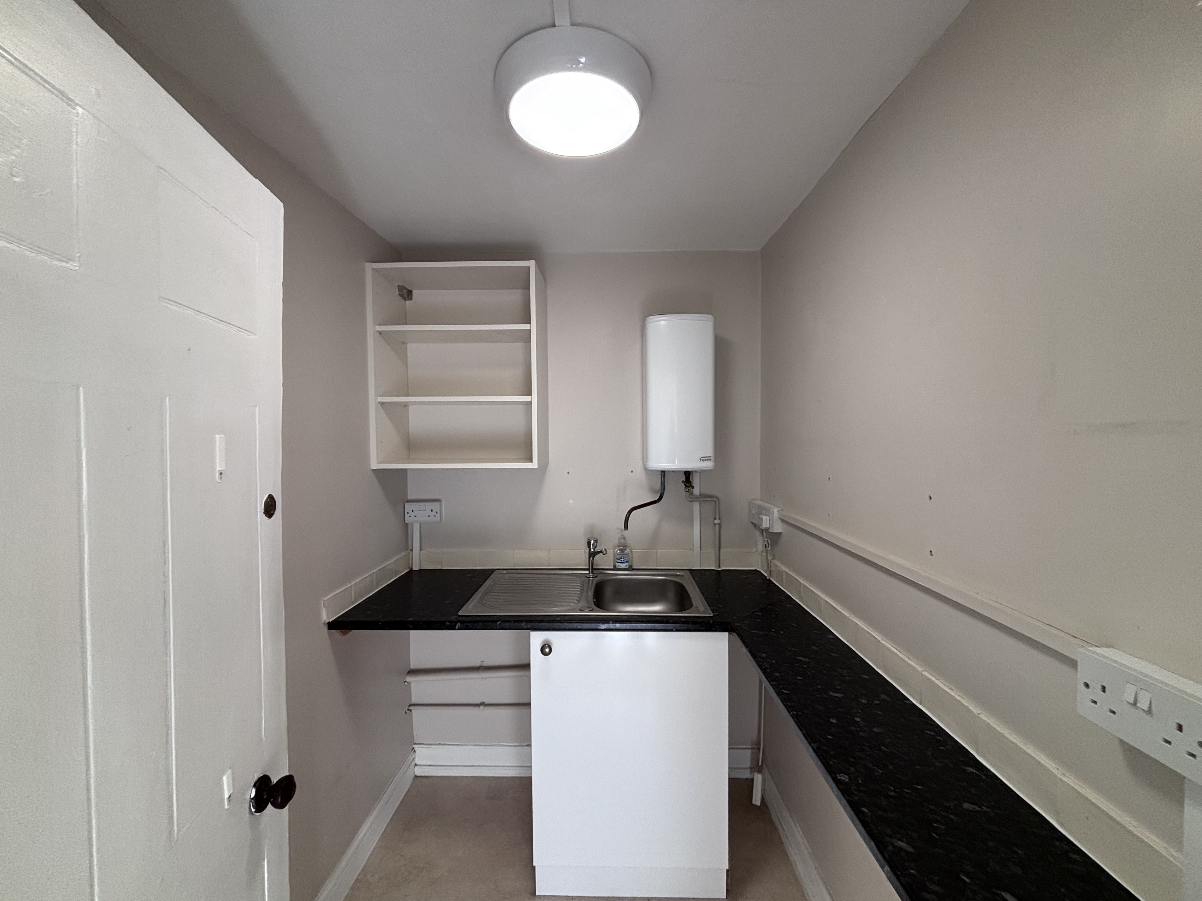 3 College Green 5865