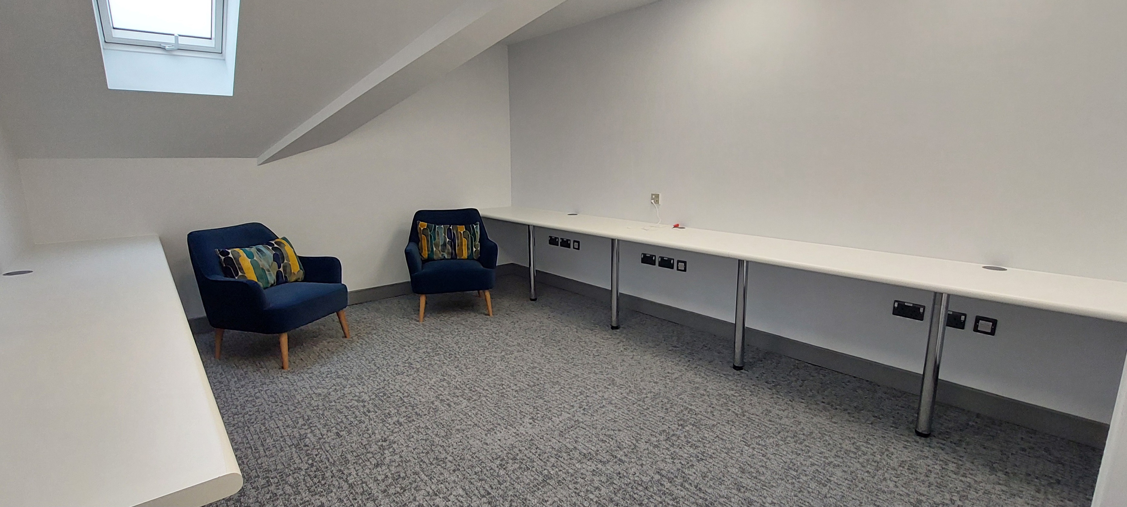 Middle Room 2nd Floor4