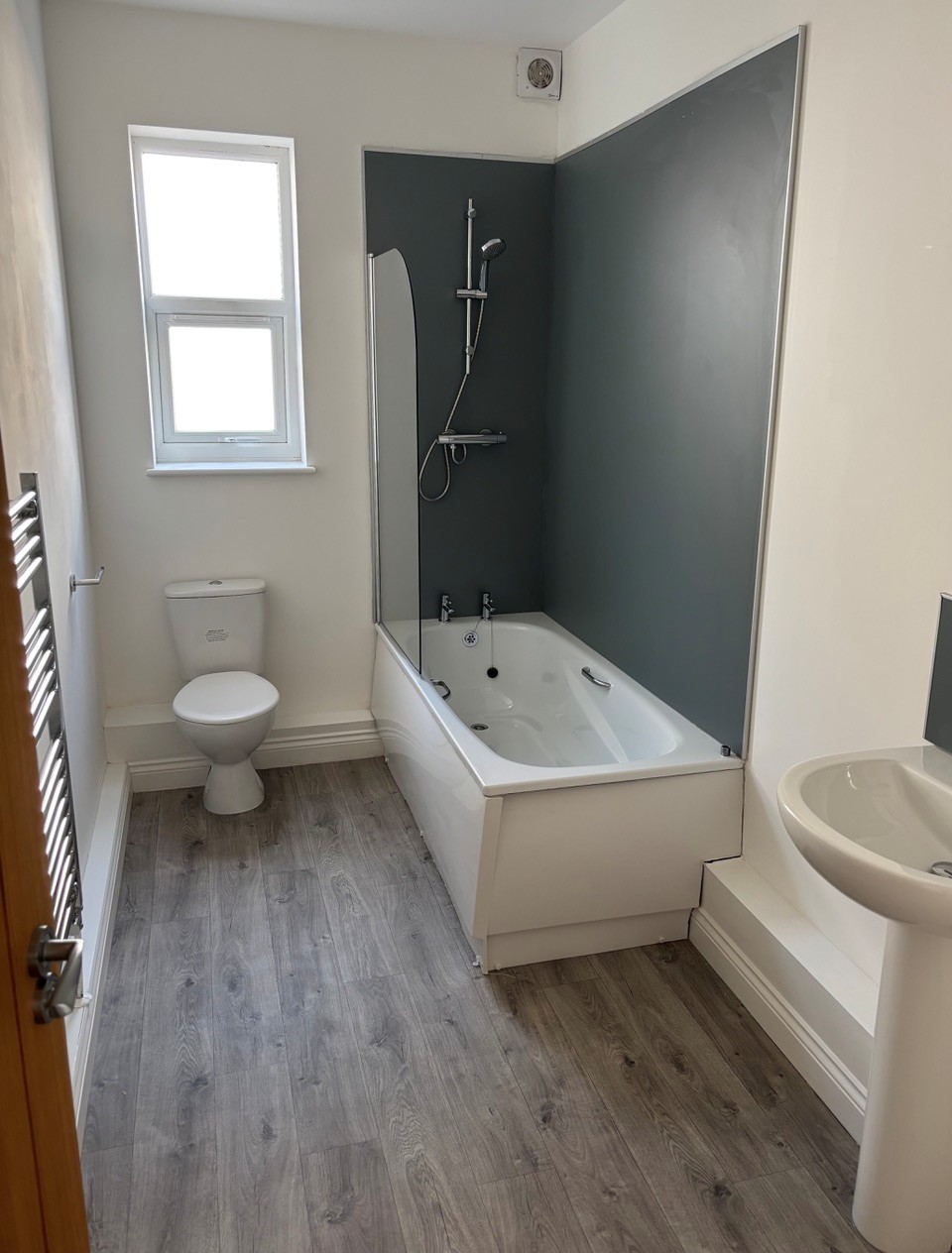 Albion Chambers Bathroom (1)