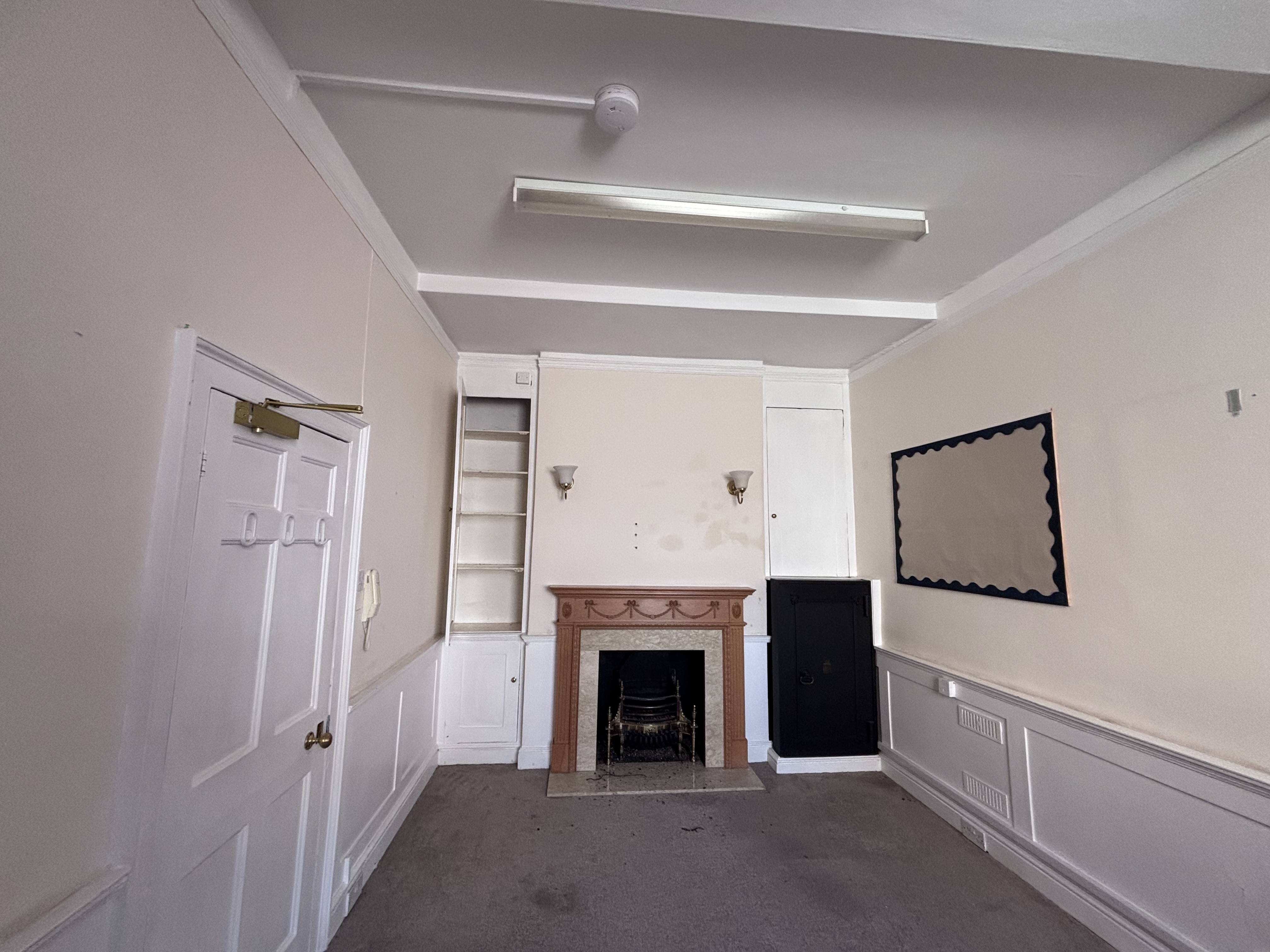 3 College Green 5874