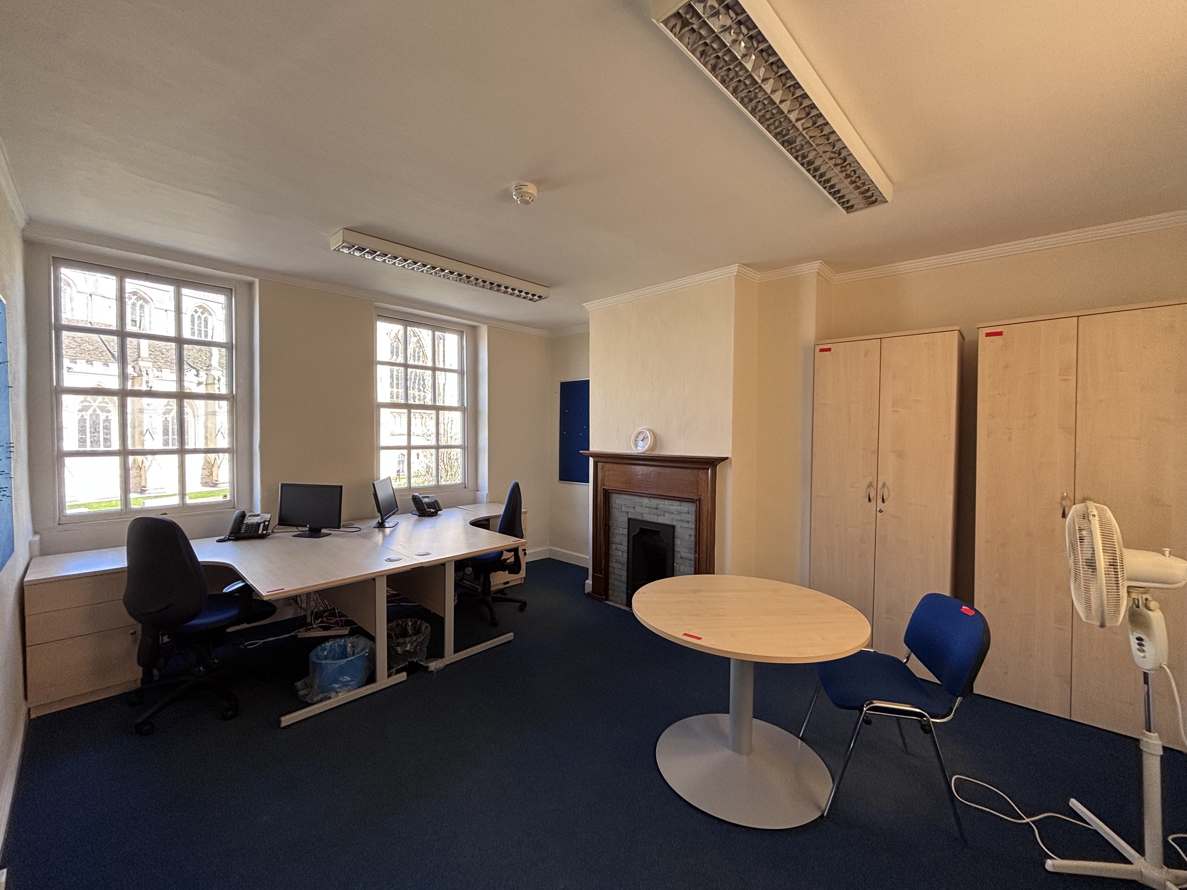 4 College Green 5882