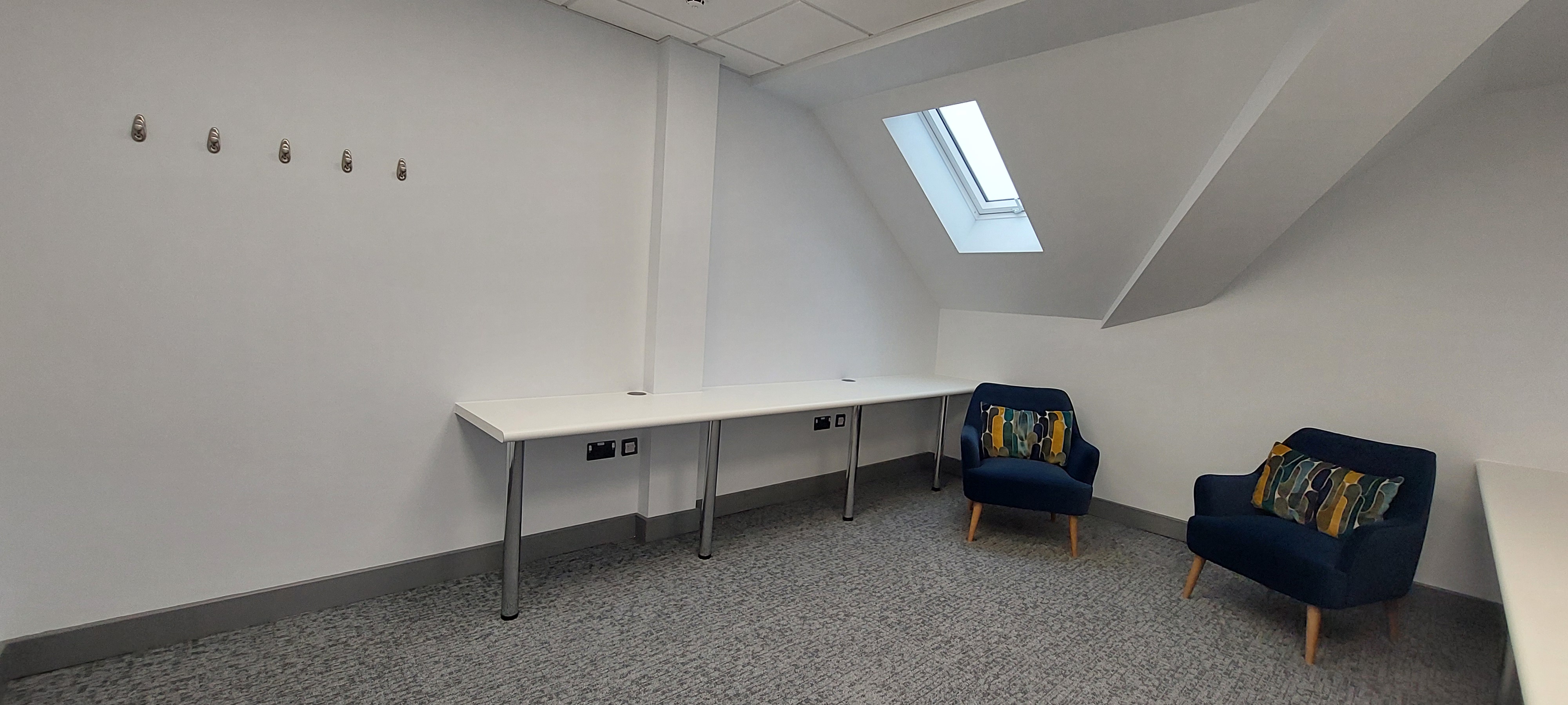 Middle Room 2nd Floor6